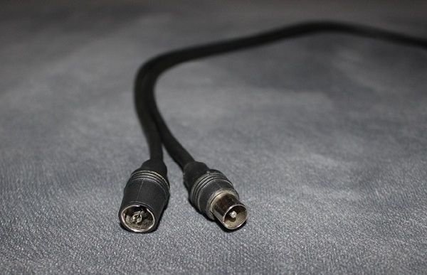 conector coaxial na TV